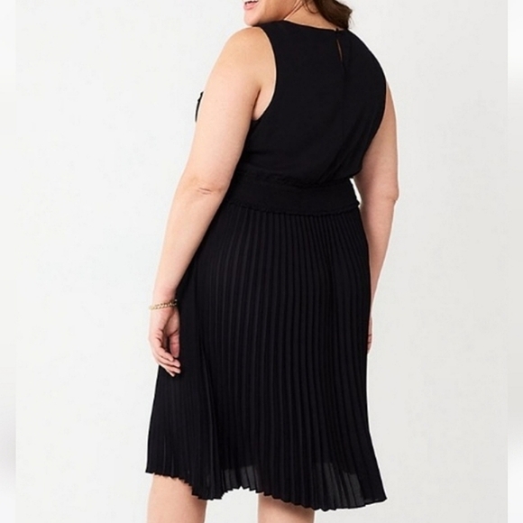 Croft & Barrow Sleeveless Pleated Black Dress - Picture 4 of 8